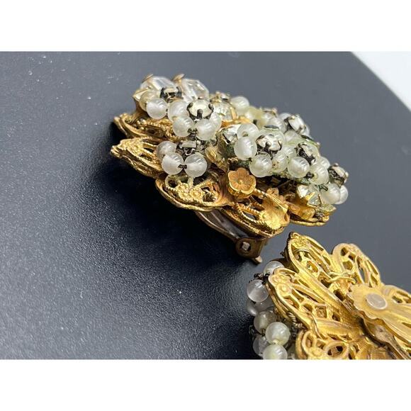 Robert Vintage Rhinestone Faux Pearl Layered Filigree Cluster Clip On Earrings - Picture 15 of 16